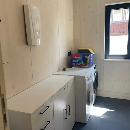 Kleines Wohnhaus In *